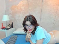 bella y bella me encanta dominar y que sean mis esclavas salúdame como señorita y sabré que quieres ser mía