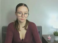 Hey there my name is Katy ;)Sexy smile, tesing eyes....and a body made to move. I ride horses like I own the world, and I dance like no one