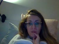 Hi, my name is Luna, an Italian and indipendent model, working from my home. I