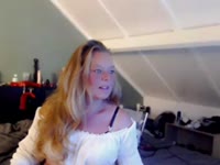 Hi im a sweet Dutch girl with a naughty side
I love good conversations teasing a little.... and maybe a bit more if we click.
Courious what kind of mood i