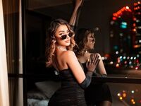 girl webcam ArianaRoux