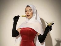 naked cam girl photo HalaiaNoor