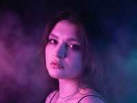 camslut spreading pussy KaitlynVinion