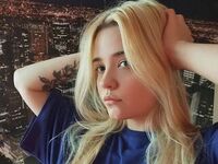 girl sexcam MonnieMoniz