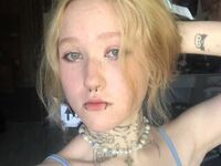 hot cam slut MoriahEverly