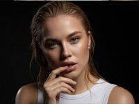 fingering girl chatroom ValyMorgan