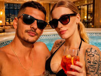 couple webcamsex AnnaAndLeo