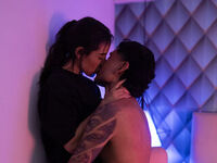 livecam chat room MiaAndAaron