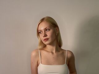 camgirl chatroom AishaNaeher