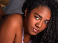 fingering camslut AmaraRuiiz