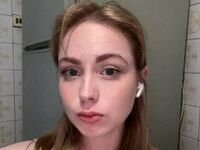 naked cam girl masturbating with sextoy AmiNahha