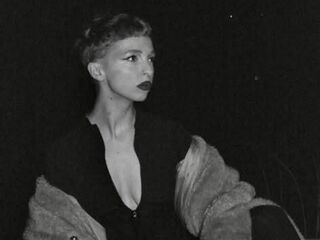 shower live cam AniKali