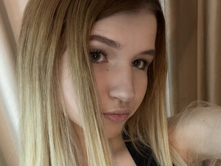 cam slut photo AraPosey