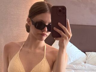 nude webcamgirl picture AureliaThorn