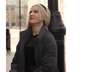 camslut CarinGoodwin