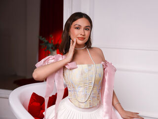 topless webcamgirl ChloeCalloway