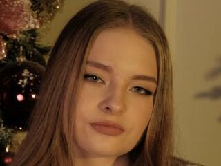 camgirl playing with sex toy CindiBrunot