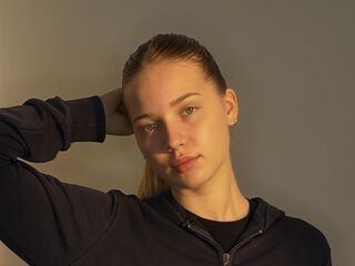 fingering girl webcam picture CristalCinnamond