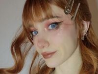 camgirl fingering shaved pussy DonetteGago
