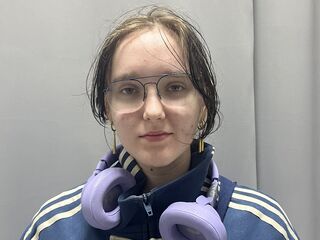 girl showing pussy DoraDawson