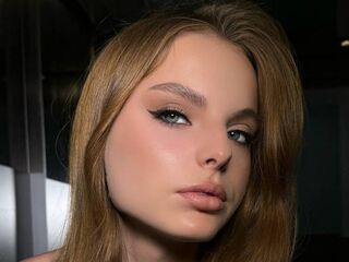hot cam girl masturbating with vibrator DoraWilliams
