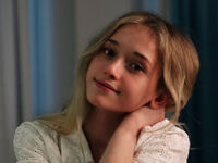 bedroom live sex DorisCounsell