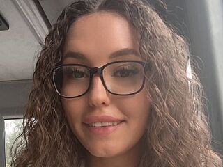 camwhore masturbating ElanorSiefke