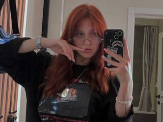 cybersex chatroom EmmaMinis