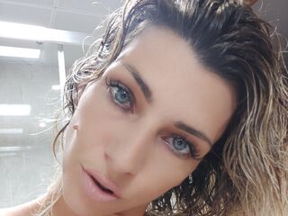 naked cam girl masturbating EvyScarlet