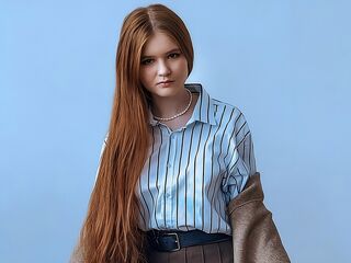 beautiful girl webcam GwynBujarski