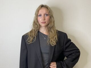 naked webcamgirl IrinaVelzeboer