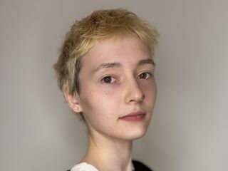 cam girl picture JenelleBarette