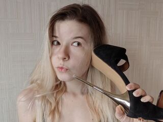 live webcam performer JessyDough