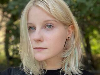 camgirl fingering pussy JoanJones