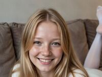 masturbating cam girl JohnaCrivello