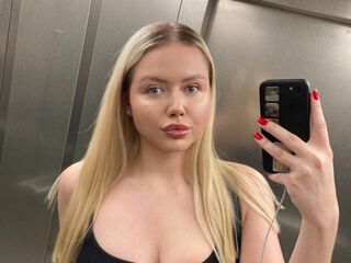 naked girl with cam masturbating JuliaRupert
