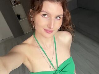 hot girl cam KarmenZeinert