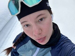 naked webcam girl fingering KatieLinda