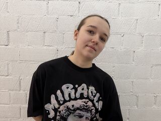 camslut fingering shaved pussy KatriceCrumlish