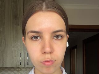 camgirl porn webcam KeiraWilby