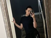 nude camgirl pic KiraBentley