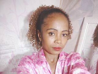free webcam chat room LayahMorgane