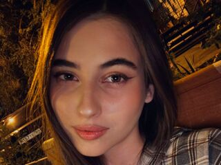 adult chat room LeiaFrost