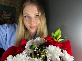 naked cam girl picture LusiAime
