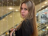 fingering webcamgirl LydaCentorino