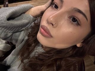 hot cam girl masturbating with vibrator LynetteLavoie