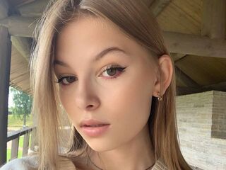hot camslut MaidaKirakosyan