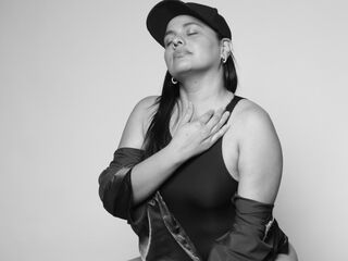 camgirl masturbating with sextoy MariaBlen