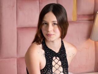 nude camgirl pic MellanieCollins