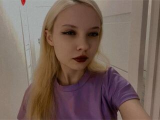 fingering webcamgirl picture MerissaLacrue